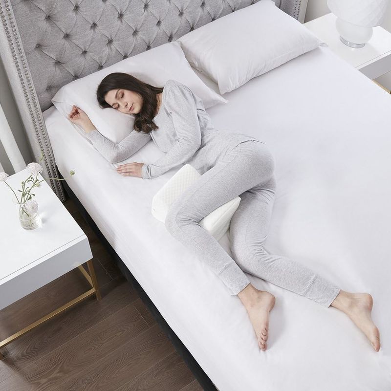 Breathable Orthopedic Memory Foam Knee Pillow Safety For Skin Irritation Prevention